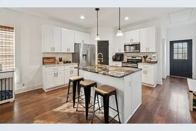 318 W Willingham Street, Cleburne, TX 76033 - Photo 19