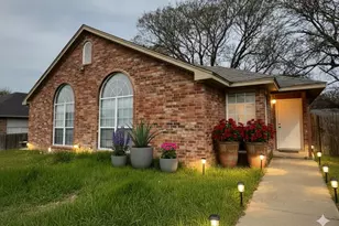 1707 Tina Marie Rd, Arlington, TX 76012 - Photo 1