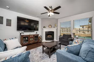 721 Meadows Dr, Argyle, TX 76226 - Photo 7