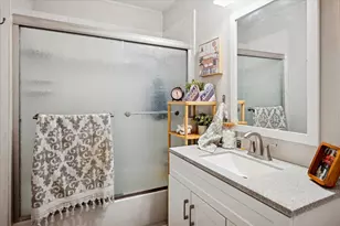 13641 Flagstone Ln, Dallas, TX 75240 - Photo 19