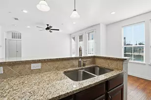 950 Henderson St, Fort Worth, TX 76102 - Photo 5