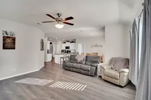 127 Garden Grove Dr, Waxahachie, TX 75165 - Photo 9