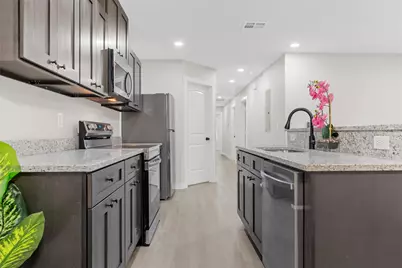 1105 N 11th Street #A, Waco, TX 76707 - Photo 5