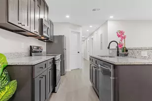 1105 N 11th St, Waco, TX 76707 - Photo 5