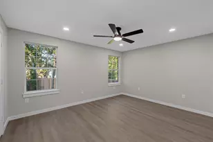 1105 N 11th St, Waco, TX 76707 - Photo 11