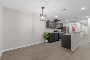 1105 N 11th St, Waco, TX 76707 - Photo 7