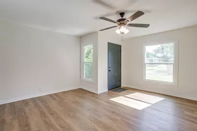 1220 S Brazos Street, Weatherford, TX 76086 - Photo 3