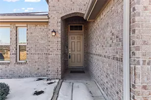 5313 Creek Hill Ln, Fort Worth, TX 76179 - Photo 3