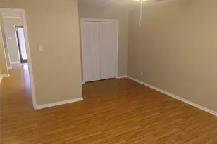 2101 Rainbow Dr, Arlington, TX 76011 - Photo 9