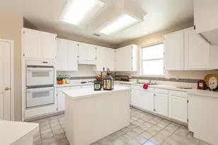 2221 Grinelle Dr, Plano, TX 75025 - Photo 11