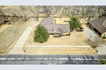 9807 Ravenswood Road, Granbury, TX 76049 - Photo 31