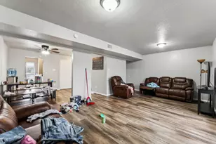 2401 Doreen St, Grand Prairie, TX 75050 - Photo 15