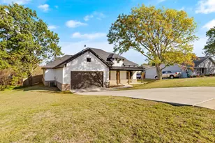 703 Ridgeway Rd, Joshua, TX 76058 - Photo 3