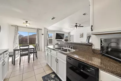 1812 Wind Dancer Trail, Fort Worth, TX 76131 - Photo 15