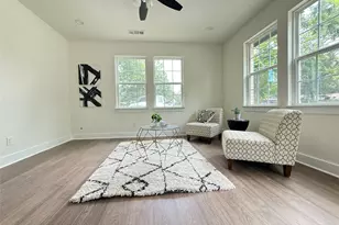 201 E 10th St, Kaufman, TX 75142 - Photo 9