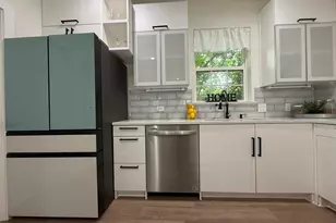 201 E 10th St, Kaufman, TX 75142 - Photo 7