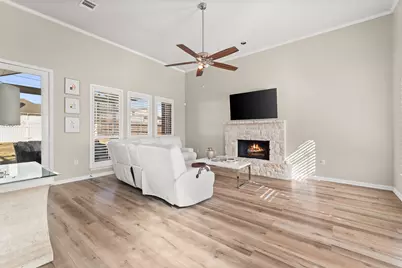 305 Parkwood Drive, Lakewood Village, TX 75068 - Photo 5