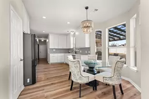 305 Parkwood Dr, Little Elm, TX 75068 - Photo 11