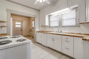 911 W Chambers St, Cleburne, TX 76033 - Photo 19