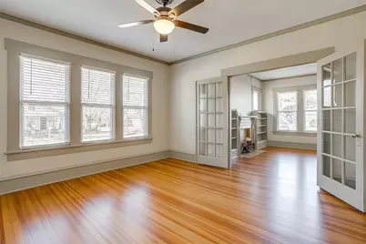 911 W Chambers Street, Cleburne, TX 76033 - Photo 11