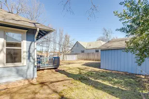 911 W Chambers St, Cleburne, TX 76033 - Photo 37