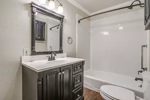 911 W Chambers St, Cleburne, TX 76033 - Photo 23