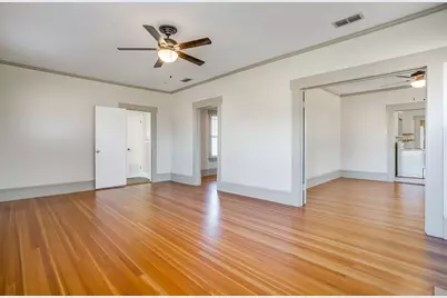 911 W Chambers Street, Cleburne, TX 76033 - Photo 9