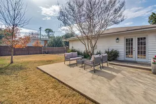 9702 Lakemont Dr, Dallas, TX 75220 - Photo 19