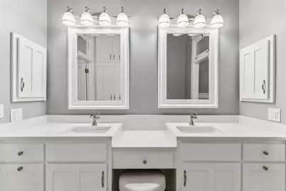 907 S Robinson Street, Cleburne, TX 76031 - Photo 23