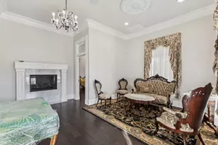 907 S Robinson St, Cleburne, TX 76031 - Photo 5