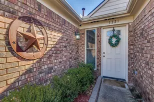 1321 Colony St, Flower Mound, TX 75028 - Photo 3