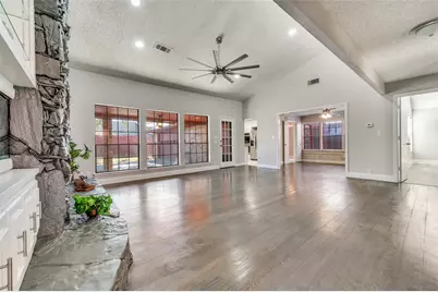 3808 E Runge Court E, Irving, TX 75038 - Photo 7