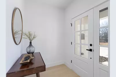 710 W White Avenue, McKinney, TX 75069 - Photo 3