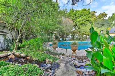 319 S Denton Street, Gainesville, TX 76240 - Photo 27