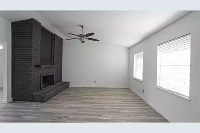 2115 Chatsworth Road, Carrollton, TX 75007 - Photo 7