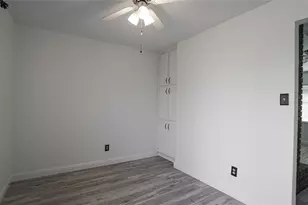 2115 Chatsworth Rd, Carrollton, TX 75007 - Photo 13