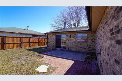 2115 Chatsworth Road, Carrollton, TX 75007 - Photo 23