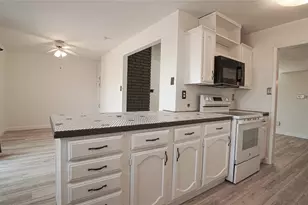 2115 Chatsworth Rd, Carrollton, TX 75007 - Photo 11