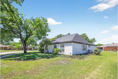 1541 Sunswept Terrace, Lewisville, TX 75077 - Photo 37