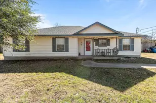 203 W Lee Ave, Whitney, TX 76692 - Photo 1