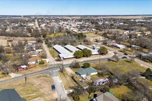 203 W Lee Ave, Whitney, TX 76692 - Photo 9