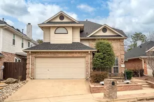 1252 Royal Crescent Dr, Bedford, TX 76021 - Photo 3