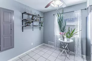 3910 Douglas Dr, Garland, TX 75041 - Photo 7