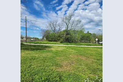 2927 Wellington Street, Greenville, TX 75401 - Photo 5