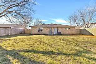111 Lorie St, Alvarado, TX 76009 - Photo 19