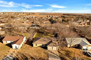 111 Lorie St, Alvarado, TX 76009 - Photo 21