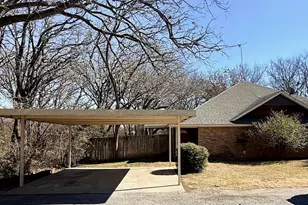 946 E 3rd Street E, Weatherford, TX 76086 - Photo 1