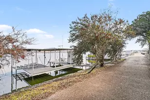 7006 Stone Bluff Ct, Granbury, TX 76048 - Photo 35