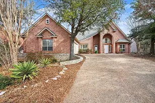7006 Stone Bluff Ct, Granbury, TX 76048 - Photo 3