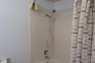10835 Hayfield Dr, Dallas, TX 75238 - Photo 11